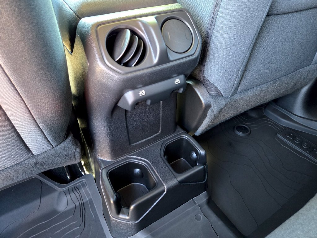 Used 2025 Jeep Gladiator Sport AWD/4WD image 17