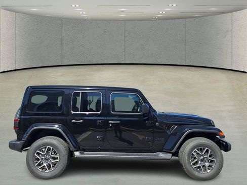 New 2026 Jeep Wrangler Sahara image 6