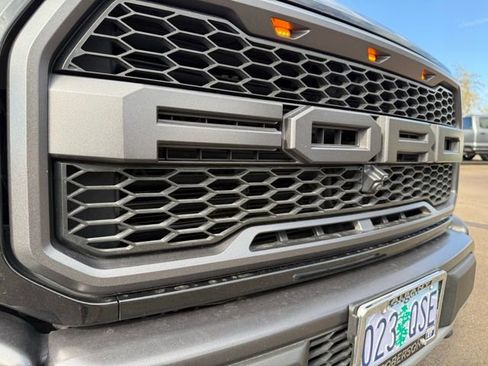 Used 2017 Ford F150 Raptor w/ Equipment Group 802A Luxury AWD/4WD image 6