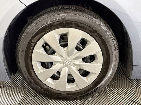 Used 2022 Toyota Corolla L image 36