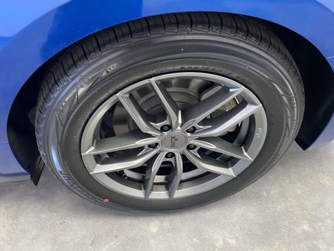 Used 2017 Ford Mustang Coupe image 9