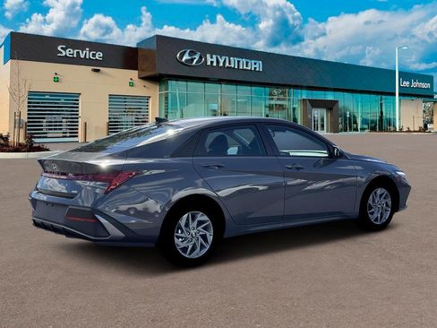 New 2026 Hyundai Elantra Blue image 8