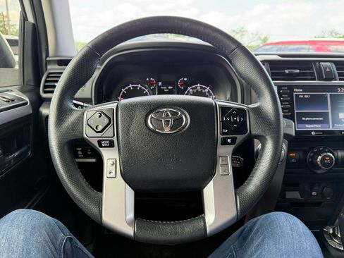 Used 2024 Toyota 4Runner SR5 AWD/4WD image 20