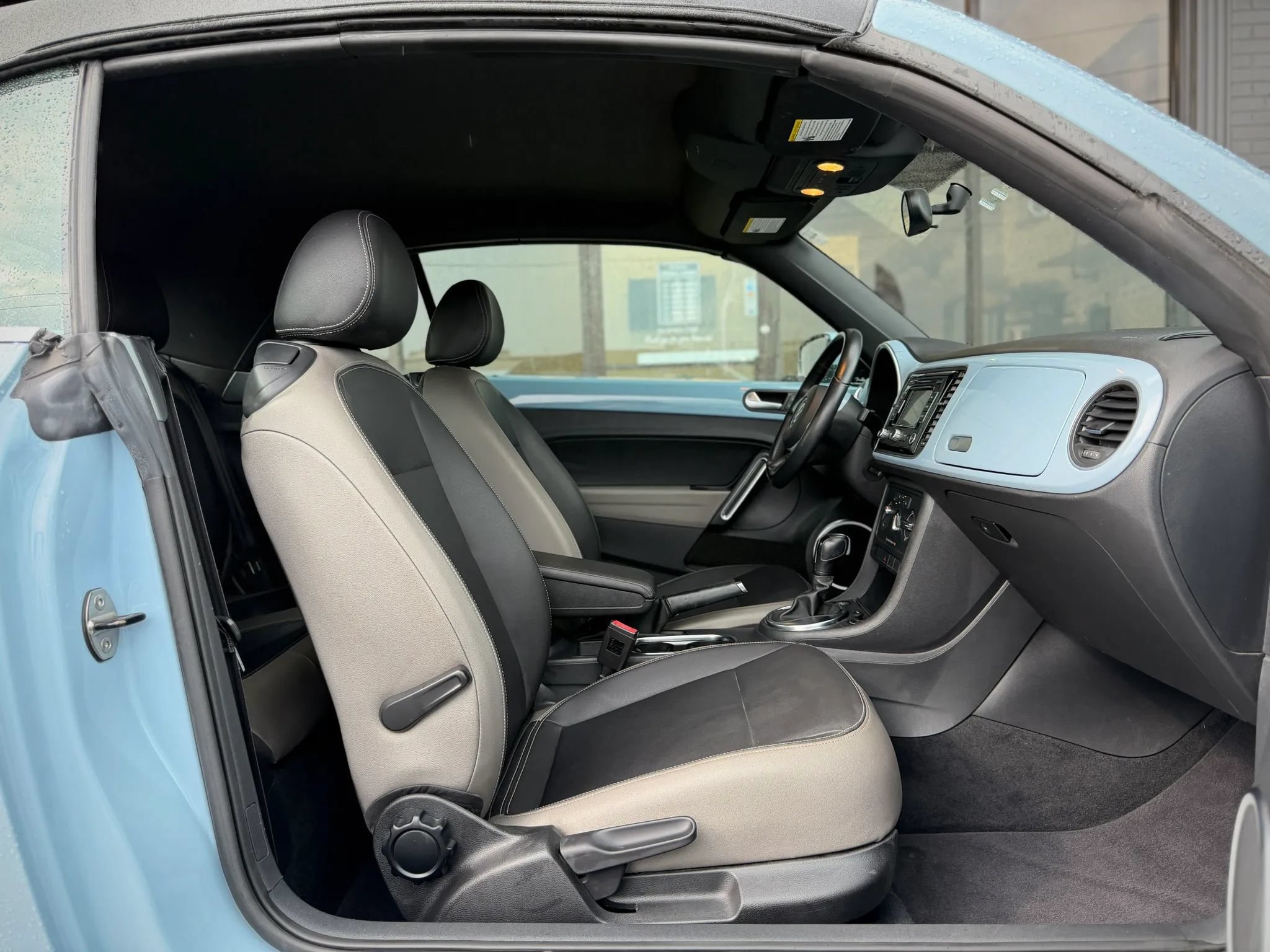Used 2013 Volkswagen Beetle 2.5 FWD image 15