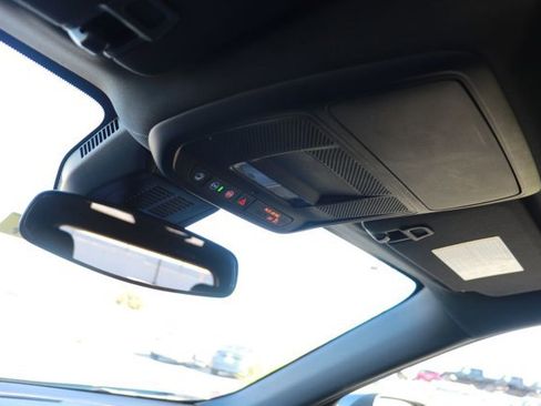 Used 2025 Chevrolet Equinox LT image 26