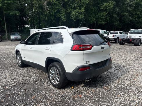 Used 2016 Jeep Cherokee Latitude FWD image 7