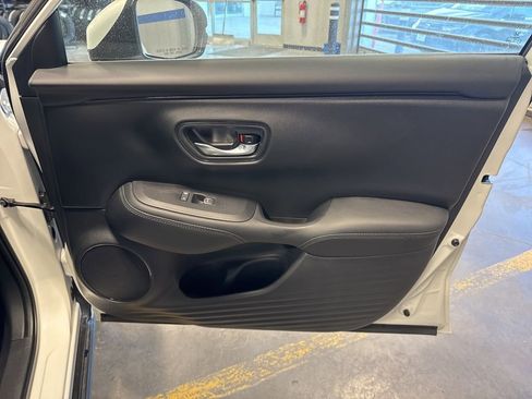 Used 2026 Honda HR-V EX-L image 32