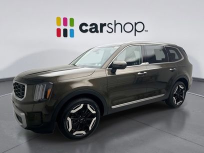Used 2023 Kia Telluride S w/ S Sunroof Package