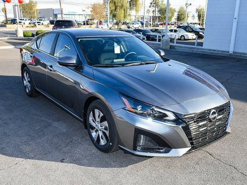 Certified 2025 Nissan Altima 2.5 S image 1