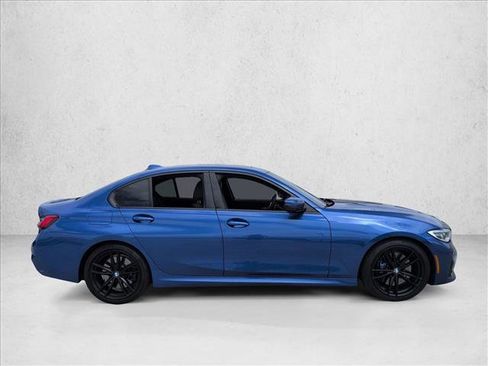 Used 2021 BMW 330i Sedan w/ M Sport Package RWD image 4