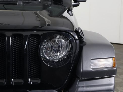 Used 2022 Jeep Wrangler Unlimited Sport image 13