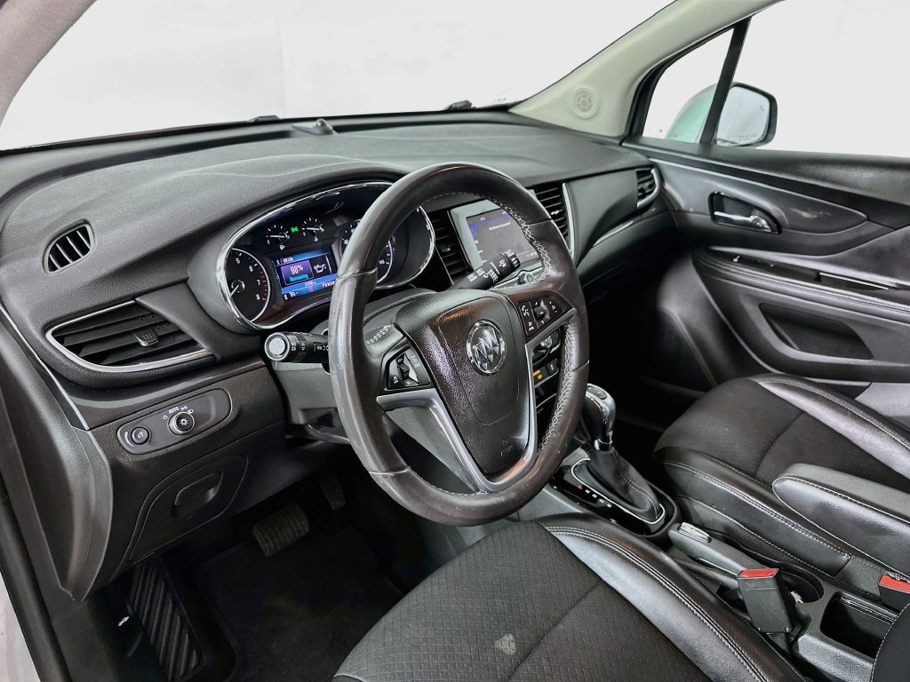 Used 2022 Buick Encore Preferred w/ Safety Package FWD image 10