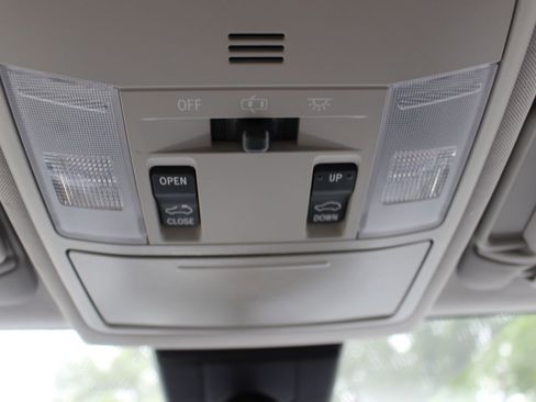 Used 2017 Toyota RAV4 XLE FWD image 19