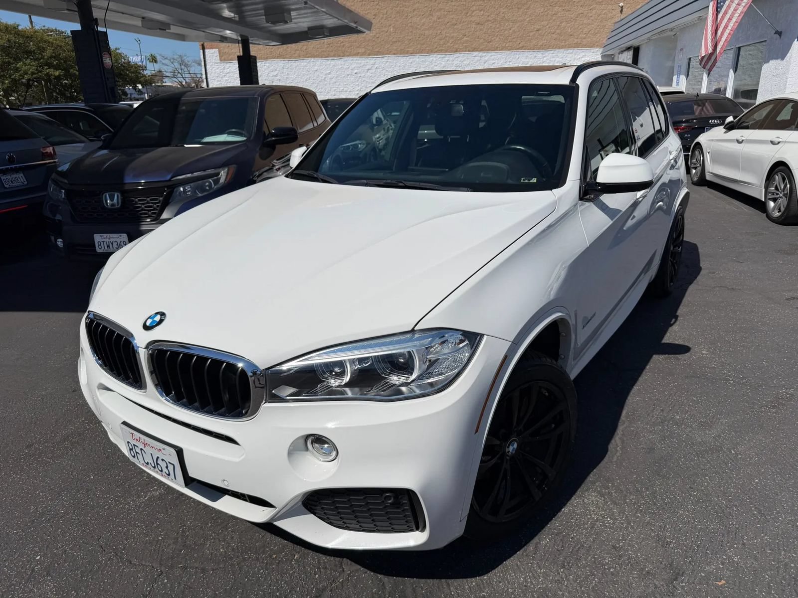 Used 2018 BMW X5 xDrive35i w/ M Sport Package AWD/4WD image 4