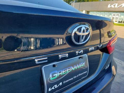 Used 2019 Toyota Camry LE FWD image 32