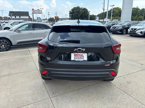 Used 2025 Chevrolet Trax RS w/ Driver Confidence Package FWD image 6