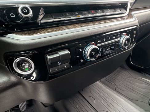 Used 2022 GMC Sierra 1500 Elevation image 25