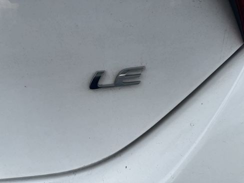 Used 2019 Toyota Corolla LE image 13