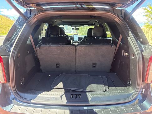 Used 2023 Ford Explorer ST w/ Equipment Group 401A AWD/4WD image 9