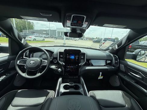 New 2026 RAM 1500 Laramie AWD/4WD image 7