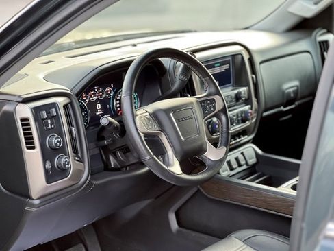 Used 2017 GMC Sierra 1500 Denali w/ Denali Ultimate Package image 10