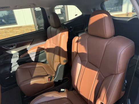Used 2019 Subaru Ascent Touring w/ Popular Package #3 image 4