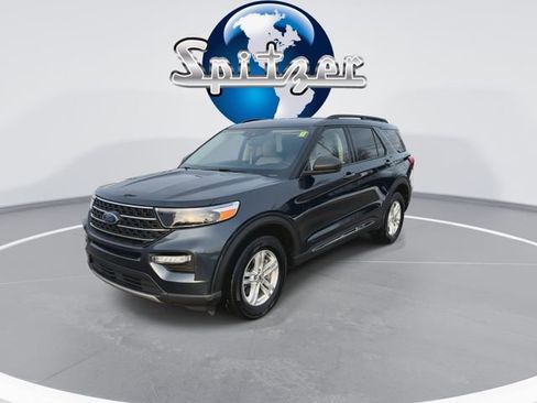 Used 2023 Ford Explorer XLT w/ Equipment Group 202A image 4