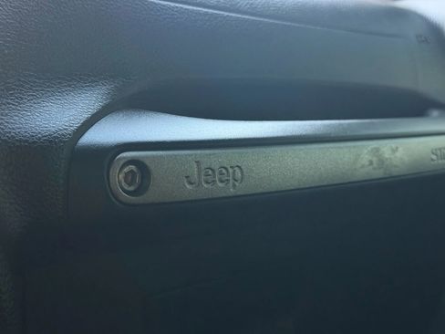 Used 2015 Jeep Wrangler Sport w/ Quick Order Package 24S image 31