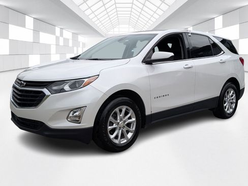 Used 2020 Chevrolet Equinox LT image 3