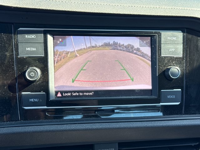 Used 2024 Volkswagen Jetta SE w/ Panoramic Sunroof Package FWD image 30