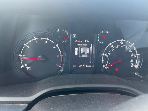 Used 2024 Toyota RAV4 XLE FWD image 10