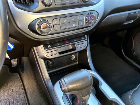 Used 2017 Chevrolet Colorado LT w/ Luxury Package, Chrome image 25