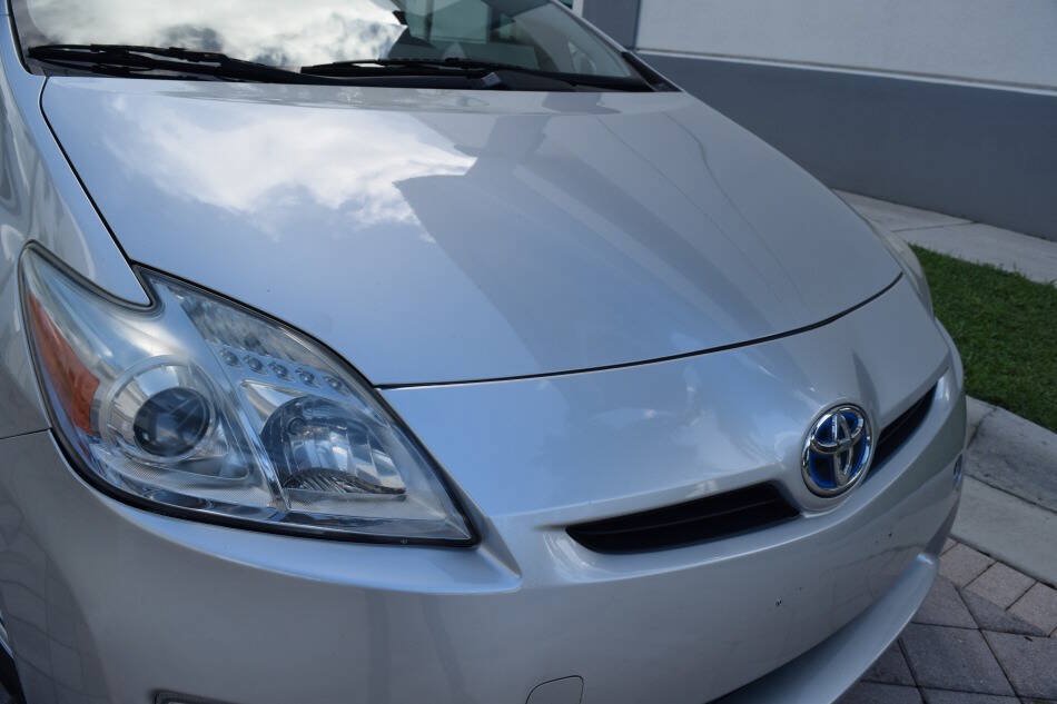 Used 2010 Toyota Prius Two w/ Preferred Accessory Pkg FWD image 10