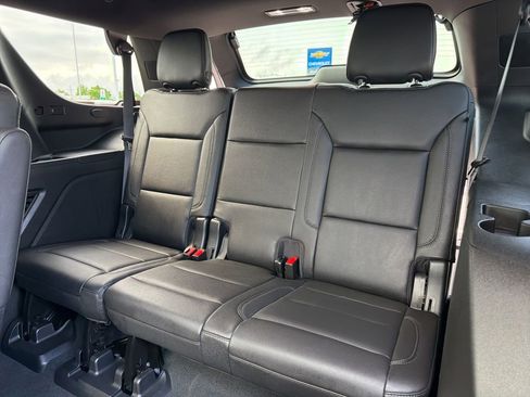 Used 2021 Chevrolet Tahoe Z71 w/ Z71 Signature Package AWD/4WD image 18