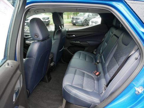 Used 2022 Chevrolet Bolt EUV Premier w/ Super Cruise Package FWD image 11