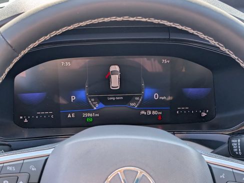 Used 2024 Volkswagen Taos SE FWD image 19