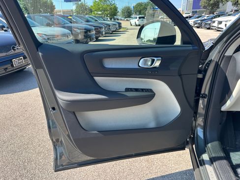 New 2026 Volvo XC40 B5 Plus w/ Protection Package Premier image 15