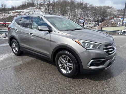 Used 2017 Hyundai Santa Fe Sport image 7