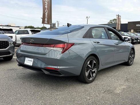 Used 2023 Hyundai Elantra SEL w/ Convenience Package FWD image 7
