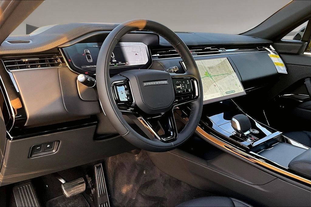 New 2026 Land Rover Range Rover Sport Dynamic SE AWD/4WD image 7