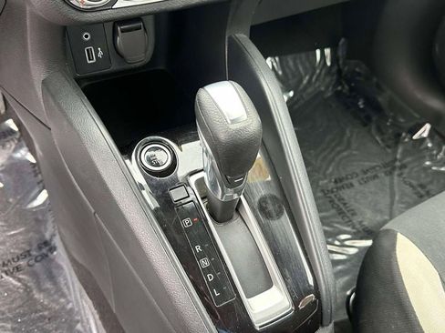 Used 2021 Nissan Versa SV FWD image 27