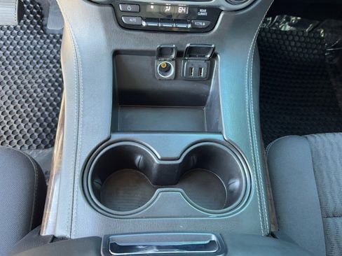 Used 2020 Chevrolet Tahoe LS w/ Enhanced Driver Alert Package image 28