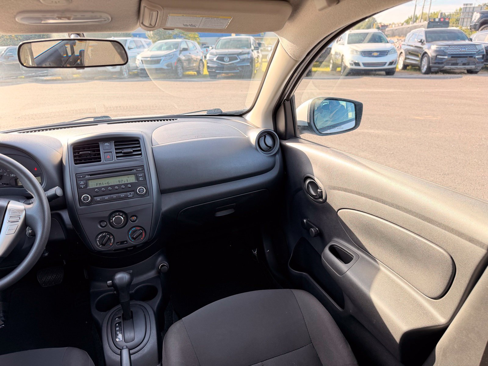 Used 2018 Nissan Versa S Plus FWD image 25