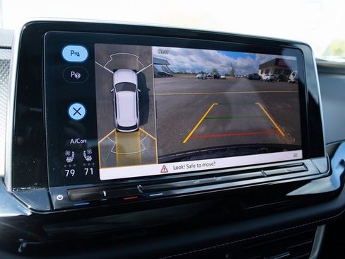 Used 2024 Volkswagen Atlas Cross Sport SEL Premium R-Line image 46