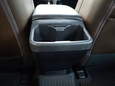 Used 2021 Toyota Tacoma Limited AWD/4WD image 18