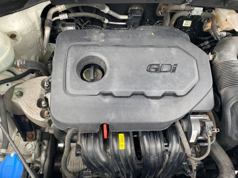 Used 2019 Kia Sportage LX image 19