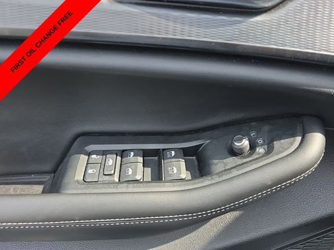 Used 2025 Jeep Grand Cherokee Altitude image 17