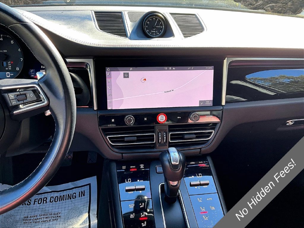 Used 2023 Porsche Macan Turbo AWD/4WD image 6