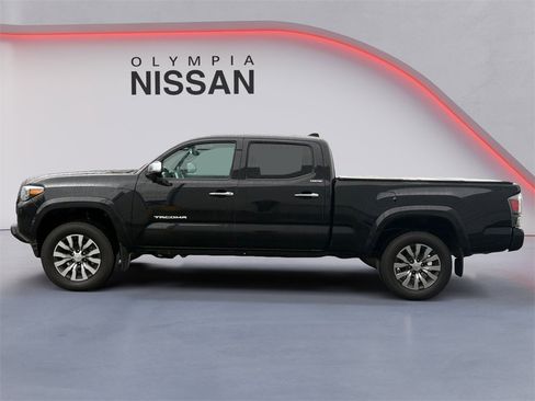 Used 2023 Toyota Tacoma Limited image 2