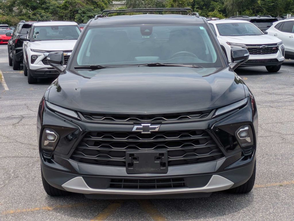 Used 2024 Chevrolet Blazer LT w/ Midnight/Sport Edition FWD image 9